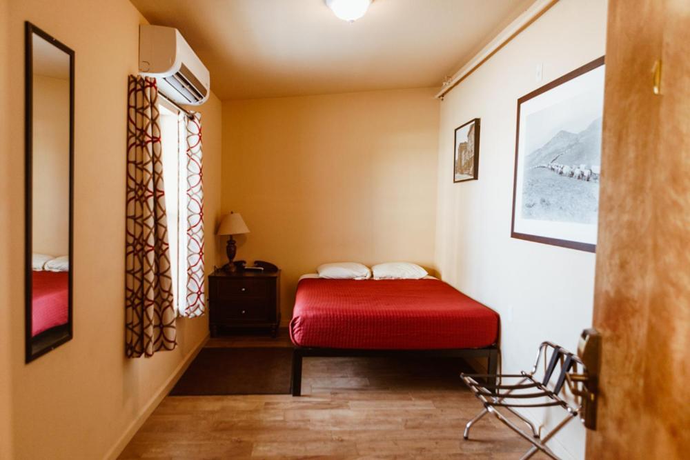 Old Brewery Hostel โทโนปาห์ ภายนอก รูปภาพ